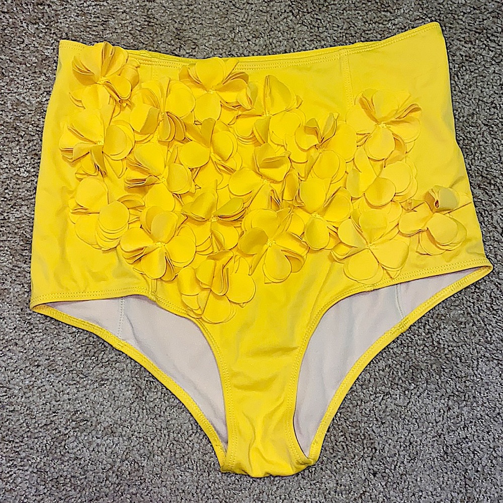 Kortni Jeane 3-D flower mustard yellow bottoms